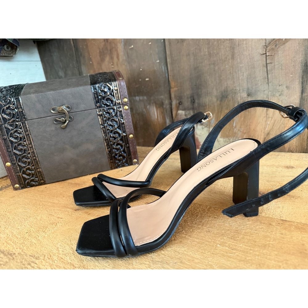 Minimalist Black Square Toe Block Heel Sandals | Quiet Luxury | Old Money‎ Style